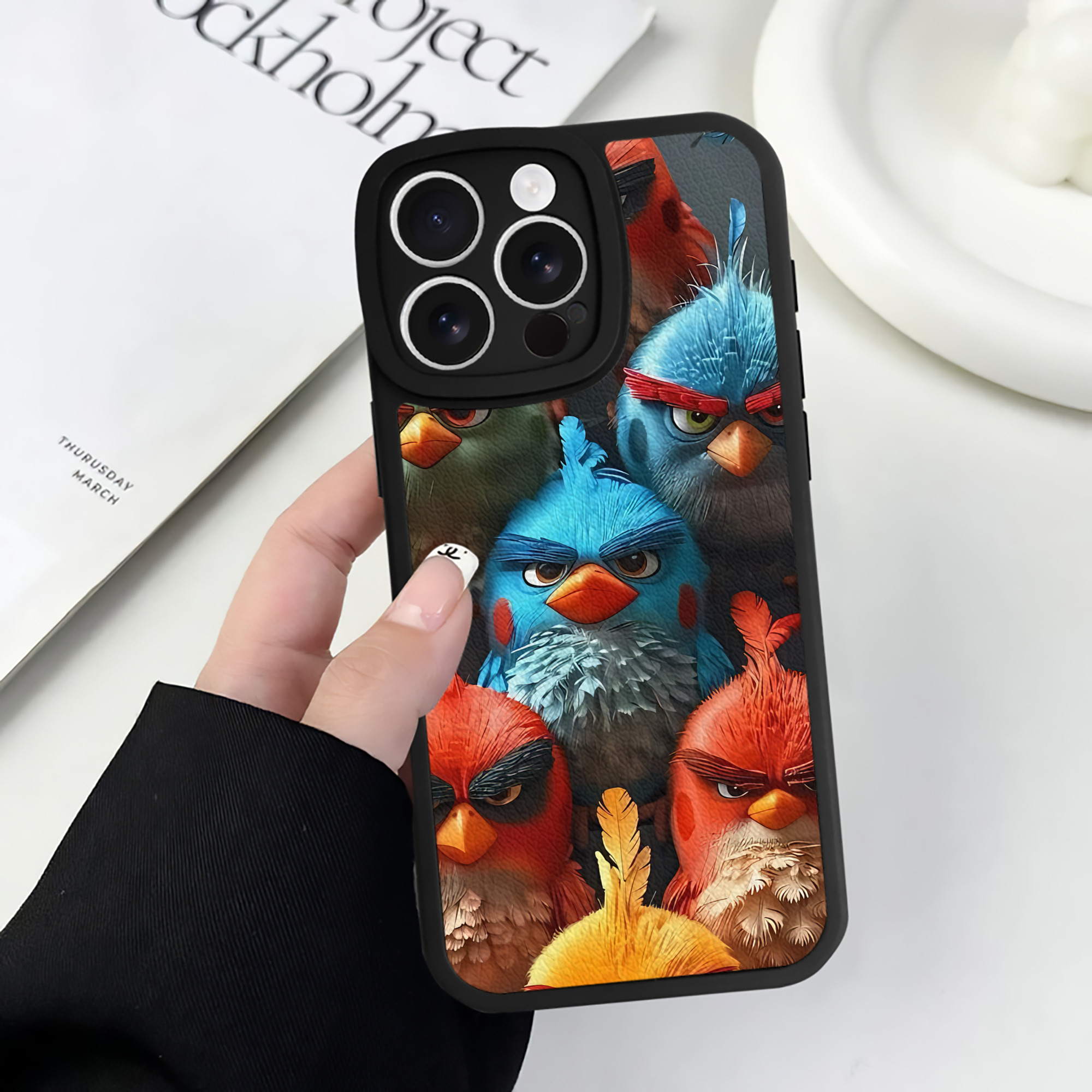（画像用） Angry Birds アングリーバード 【iPhone 16シリーズ対応】シリコンスマホケース（レザー調） 材質：シリコン